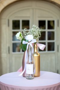 Bouteille peinte en dorée pour mariage