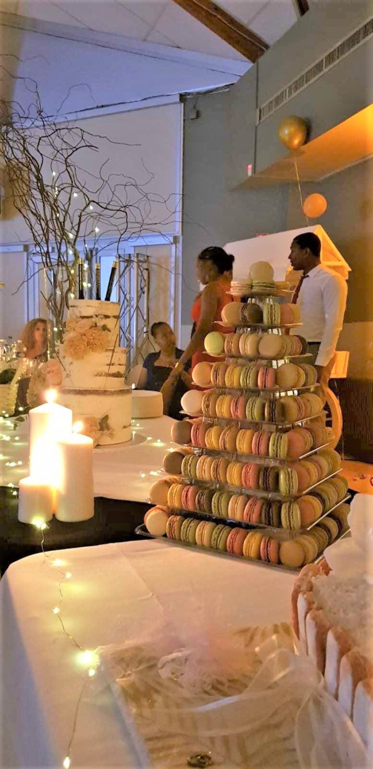 tour de macarons pour le dessert du mariage