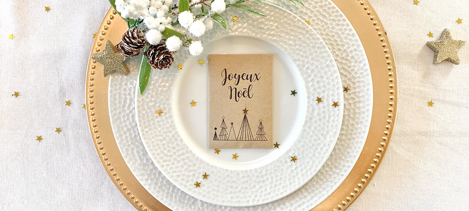 sachet de graine en carton avec des écriture de Noël