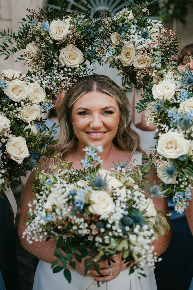 Exposante fleuriste au salon du mariage d'Albi 2025